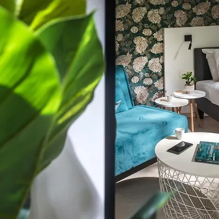 Apartment Mojo - Cozy *